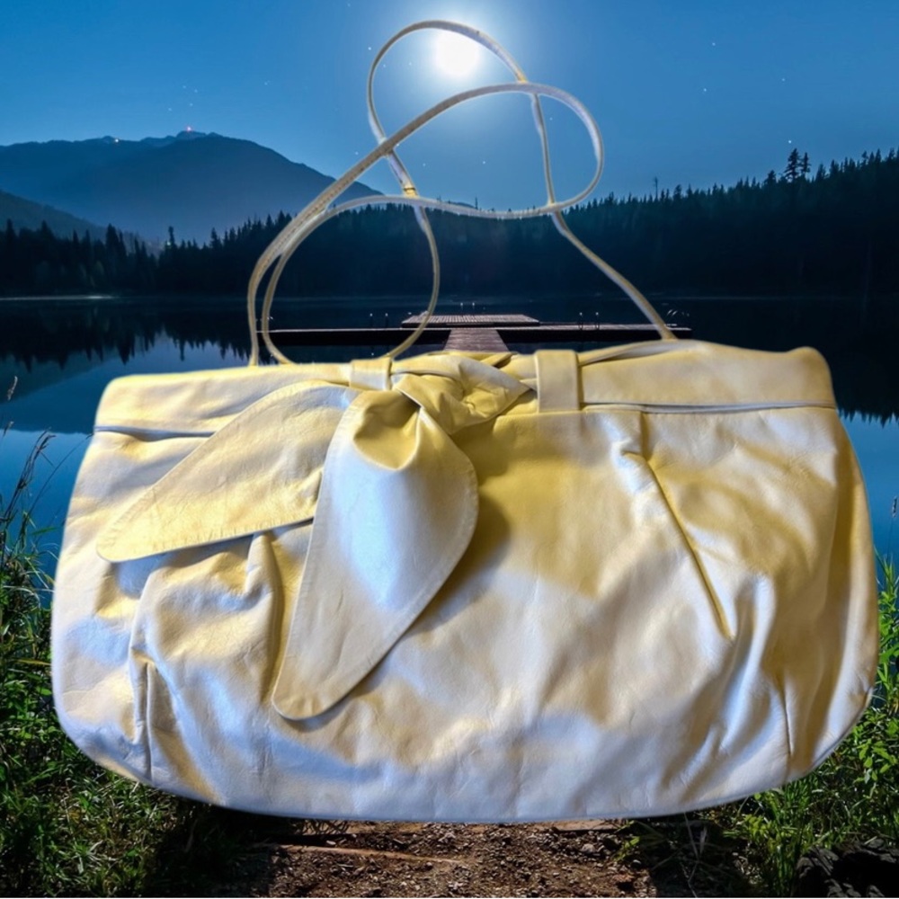 Letisse Vintage White Leather Crossbody Bag